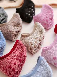 1 Pair Of Women's Coral Fleece Warm Floor Socks, Unisex, With Underfoot Dot Rubber Non-Slip Socks, Non-Slip Knitted Fabric, Hand Washable, Winter Home Use Socks, Christmas Decoration Socks, Cozy - Multicolor - View 4