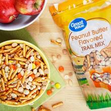 Peanut Butter Flavored Trail Mix Made With Reese's Pieces 26 Oz