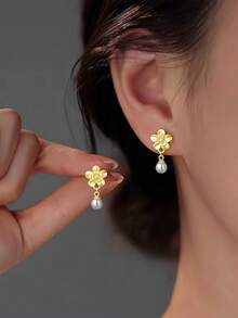 925 Sterling Silver Small Pearl Flower Stud Earrings, Pearl Pendant Floral Earrings, Ear Piercing Jewelry, Fresh Earrings For Daily Wear, Commuting, Gifts - Flowers - View 10