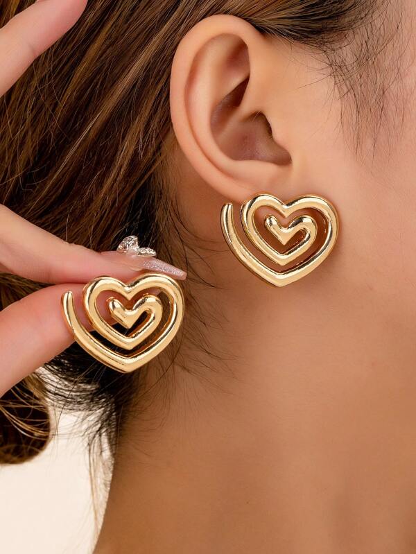 Um par de brincos geométricos minimalistas em formato de coração para mulheres, feitos de liga de zinco, adequados para diversas ocasiões, como casamentos e Dia dos Namorados.