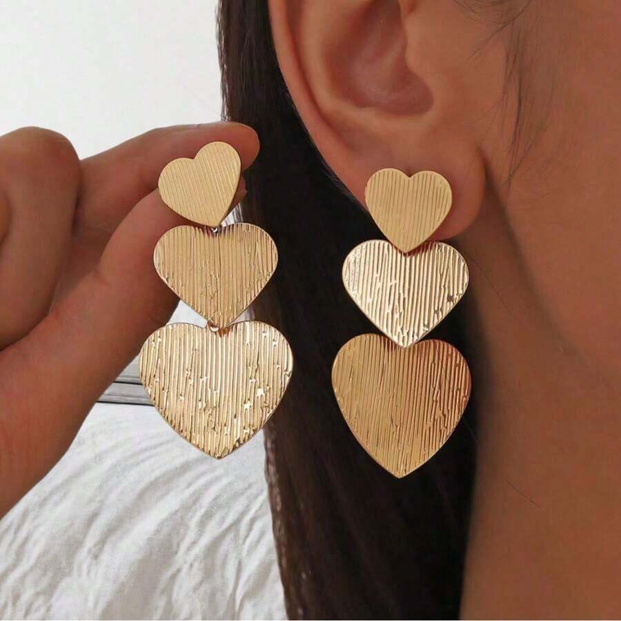 1对时尚金属几何扭曲水滴耳环