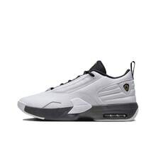 Nike Jordan Max Aura 6 舒适百搭，防滑耐用，低帮休闲鞋，白色，男款 - 白色 - 查看 1