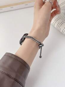 1PC Design Glitter Women's Zinc Alloy Double Row Rhinestone Watch Strap, Adjustable Length And Easy To Operate Adjustable Women's Watch Strap Compatible With Apple Watch 38/40/41/42/44/45/46/49mm, Suitable For Apple Watch Series Ultra/SE/10/9/8/7/6/5/4/3/2/1, Suitable For Giving Friends A Youthful And Fashionable Women's Smart Watch Strap (Strap Only, Watch And Case Not Included)