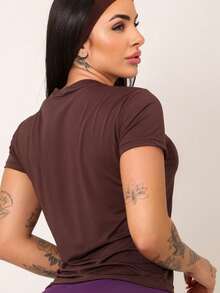 Baby Look Dry Fit Feminina - Marrom - Visão 2