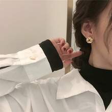 A Pair Of 18K Gold Plated Simple Circle Twist Knot Earrings Gold Ball Ball Cute Elegant Studs Earrings