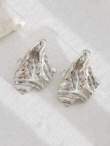 1 Pair Asymmetrical Smooth Textured Decorative Earrings, Fashion Jewelry Suitable For Women - Pleated Earrings - View 5