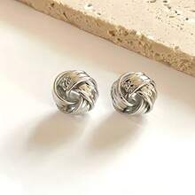 A Pair Of 18K Gold Plated Simple Circle Twist Knot Earrings Gold Ball Ball Cute Elegant Studs Earrings