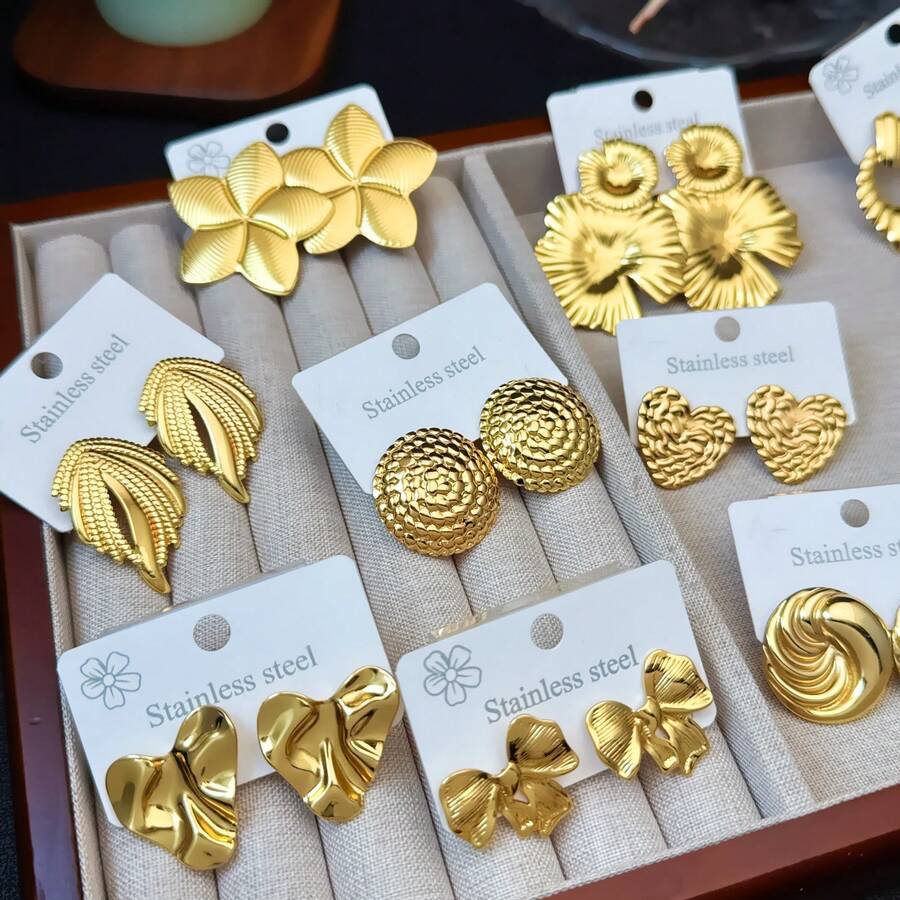 18pcs/Set Fashionable Earrings, Random Design, Unique Vintage Layered Hoops, Embedded With Shiny Mixed Elements, Made Of 304 Stainless Steel, Decorated With Shell/Starfish/Flowers, Suitable For Daily Wear And Party Accessories. [Dongguan Jewelry] Quirky Earring Set, Black Santa Claus Earrings, Floral Earrings - Gold - View 1