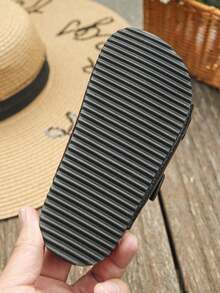 1 Pair Children's Fashionable Leopard Print PU Design Non-Slip Soft Cork Flat Toe Open Beach Slippers, Suitable For Summer