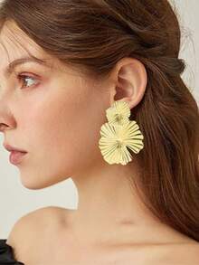18pcs/Set Fashionable Earrings, Random Design, Unique Vintage Layered Hoops, Embedded With Shiny Mixed Elements, Made Of 304 Stainless Steel, Decorated With Shell/Starfish/Flowers, Suitable For Daily Wear And Party Accessories. [Dongguan Jewelry] Quirky Earring Set, Black Santa Claus Earrings, Floral Earrings - Gold - View 10