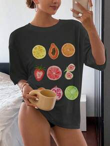 maglietta donna con scollo tondo, maniche corte, spalle scivolate, modello ampio, per uso quotidiano casual