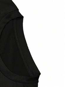 Women's Crop Top With Vibrant Yellow Star Print, Perfect For Casual Summer Outfits. Stylish And Comfortable Short Sleeve T-Shirt For Everyday Wear. Ideal For Beach, Street Style, Or Festivals. Embrace The Season With This  Top. Summer, Tee. - 黑色 - 查看 7