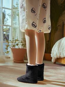 2025 Nuevos Pantuflas de Media Caña de Invierno, Estilo de Pareja, Forradas Térmicamente Botas Cortas Gruesas, Cómodas y Cálidas de Terciopelo Coral Antideslizante Suela Blanda Negra, Pantuflas de Interior, Zapatos Posparto, Slip-On, Talla Grande Hombres Usar Una Talla talla grande Grande