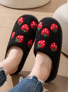 女士休闲毛绒草莓刺绣一脚蹬家居拖鞋，时尚秋冬 - 黑色草莓包頭 - 查看 1