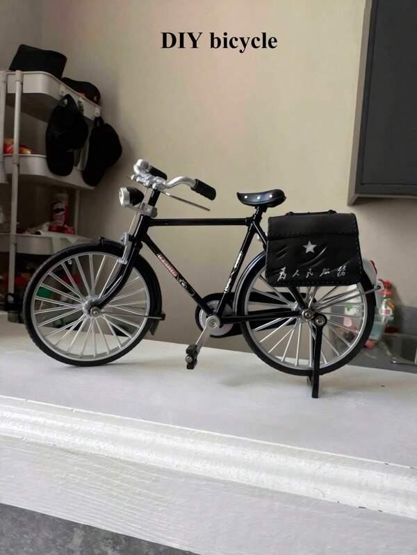 Vélo vintage rétro classique, décoration maison DIY, mini proportion combinée avec valise, kit artisanal DIY fait main, modèle de vélo en alliage miniature à assembler, mini objets, en alliage d'aluminium pour collectionneurs et passionnés, idéal comme cadeau pour les enseignants et les cadeaux d'Halloween.