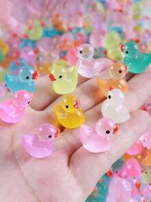 100 piezas de mini animales de resina que brillan en la oscuridad en colores surtidos, sin necesidad de alimentación, adecuados para jardín, fiesta, paisaje en miniatura, acuario, decoración de casa de muñecas