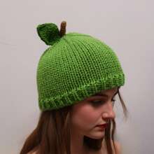 1pc Adorable Red Strawberry Design Knitted Beanie Hat For Women, Handmade Crochet Warm Cap For Autumn & Winter Daily Casual Wear Hat Valentine's Day