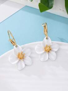 1 Pair Delicate Dopamine Flower Shape 5-Petal White Pendant Earrings, Wedding Gift For Her