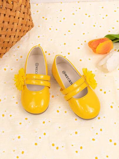 女童可爱碎花设计舒适平底玛丽珍舞蹈/表演鞋