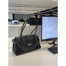 Women Shoulder Bags - 黑色 - 查看 2