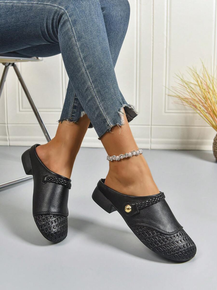 Gothic Style 2025 All-Season Wearable Retro Literary-Style Black Hollow-Out Mule Leather Shoes, Woven Strap + Metal Buckle Decoration, Breathable Design For Comfort, Perfect For Daily Outings, Coffee Shop Lounging - Black - View 1