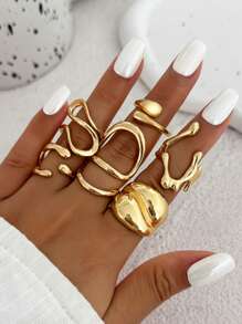 4pcs Retro Fashion Geometric Hollow Out Rings, Liquid Asymmetrical Abstract Design Rings, Adjustable Gold & Silver Ring Set, Charm Jewelry Set For Women's Daily Wear And Leisure Holiday Decoration Gift