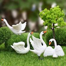 1/2/4件套优雅天鹅摆件 - 手工塑料家居装饰，橙色喙和蹼足，是客厅、办公室或婚礼礼物的理想之选，非常适合摆放在架子、壁炉架或桌面上，也适合婚礼装饰。优雅的天鹅造型，做工精致，天鹅摆件，迷你景观DIY配件，绝佳的家居装饰品。