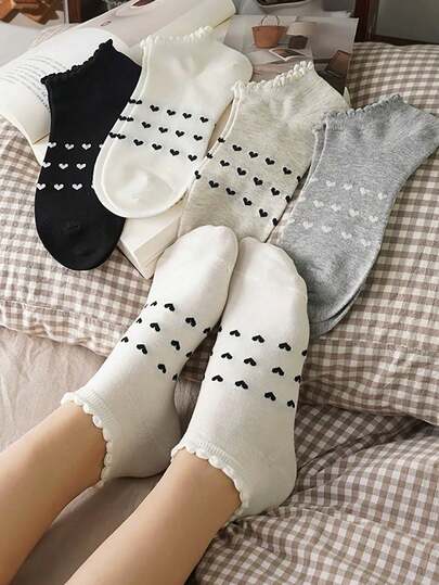 5双装女士短袜，心形图案，舒适透气，休闲百搭，适合所有季节，颜色随机，圣诞礼物
