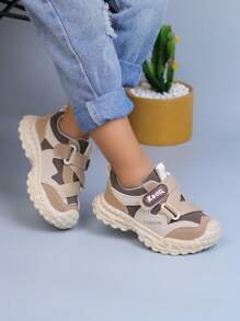 1 Pair All-Season Kids' Sports Shoes, Hook And Loop Design For Easy On/Off, Children Can Wear Them Independently, Thick Sole With Clear Tread For Stable Walking And Agile Running