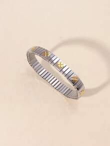 一款精緻時尚的不銹鋼鑽石手鍊，適合女性日常佩戴