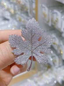 奢华银质枫叶胸针，法式复古极简主义锆石枫叶翻领别针配饰 - 樹葉 - 查看 4