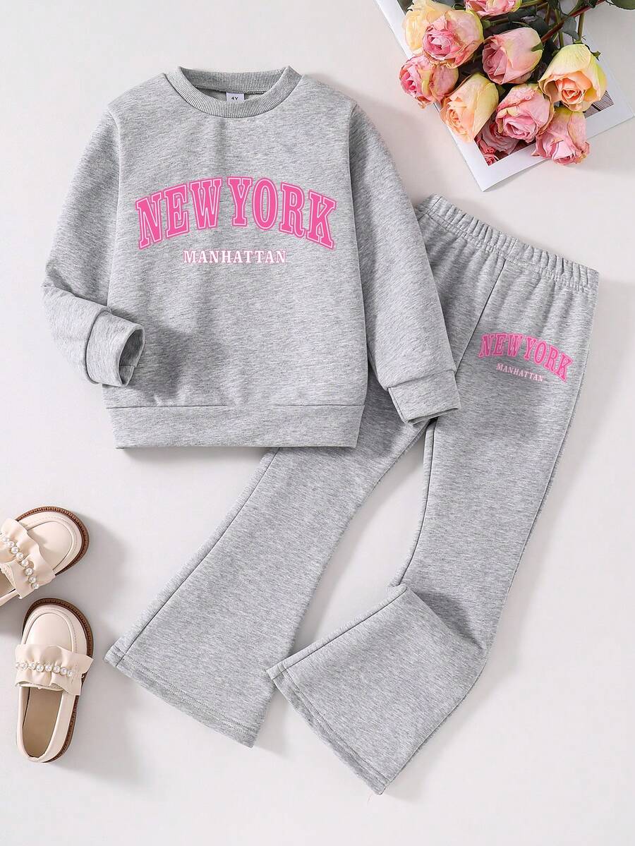 幼儿字母印花圆领运动衫和喇叭裤套装