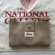 Women Shoulder Bags - 卡其色 - 查看 2