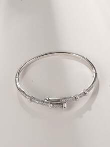 1 Set Fashion Silver Four-Leaf Clover Nail Bracelet, Cubic Zirconia Women's Bracelet, Suitable For Stacking And Daily Wear, Luxury Jewelry Gift For Holidays