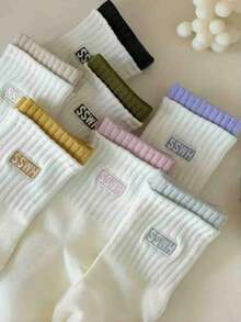 3 paires (non brodées) de chaussettes blanches mode polyvalentes de couleur aléatoire, chaussettes mi-mollet pour femmes, automne/hiver, design avec lettres, chaussettes de sport absorbantes, chaussettes sans couture, chaussettes avec lettres, chaussettes d'automne - Multicolore - Voir 3
