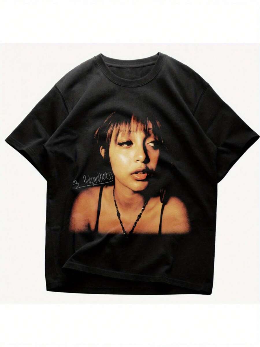 PinkPantheress Vintage-Inspired T-Shirt - Soft Cotton, Crew Neck, Short Sleeve, Black With Artistic Face Print, Casual Sporty Style For All Seasons - 黑色 - 查看 1