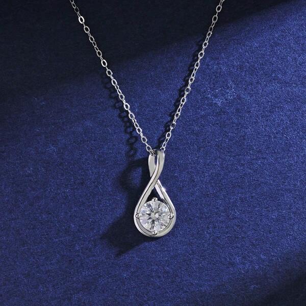 1pc Women's 925 Sterling Silver Moissanite Pendant Necklace, 8mm D Color Moissanite, Suitable For Weddings, Birthdays, Parties, And As A Jewelry Gift. Chain Length: 45cm/17 Inches, Silver Weight: 4.1g, Total Carat Weight: 2 Carats.