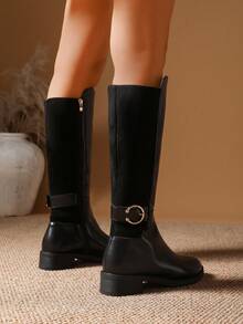 女士皮革和绒面革拼接时尚金属扣装饰侧拉链设计经典圆头舒适不束缚高筒修身腿部修身，薄款保暖内衬保暖透气，平跟舒适全天穿着，百搭秋冬马术靴，黑色靴子 - 黑色 - 查看 6