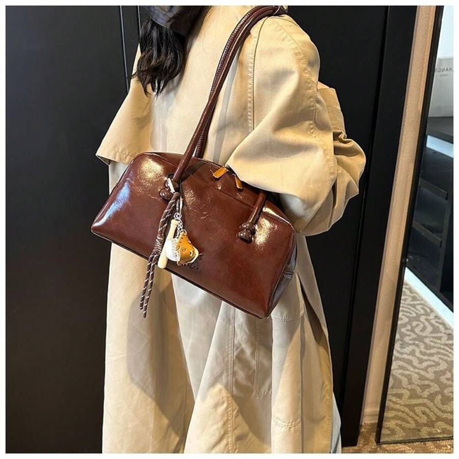 Women Shoulder Bags - 咖+掛件 - 查看 1