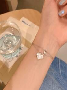 Ein leicht luxuriöser Mondplanet-Stil Stern Mond Armband, geeignet für Dates, Partys, den täglichen Gebrauch von Frauen und als Geschenk für Feiertage als erste Wahl