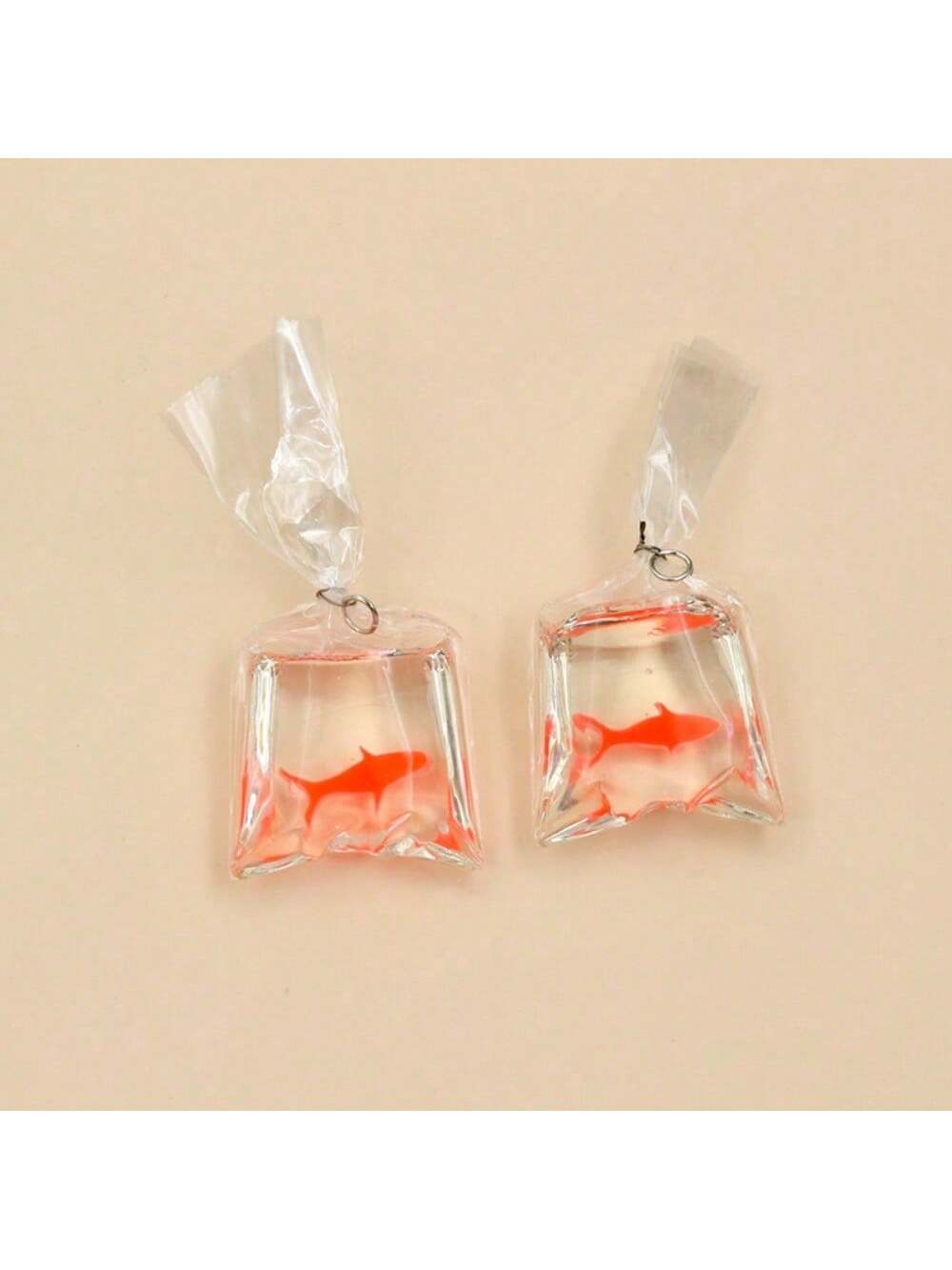 8 قطع مغناطيس ثلاجة من الراتنج بتصميم سمكة ذهبية و...