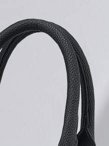 简约纯色双层大容量PU皮毛球装饰带钱包女士手提包，商务休闲女士单肩手提包，适合女性、职场新人和白领人士的母亲节礼物，非常适合工作、商务、通勤、上学