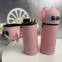 Disney 1 pièce Nouvelle étui à crayons en silicone Stitch, porte-crayon pliable mignon de bande dessinée, sac de rangement de papeterie pour étudiant, cadeau pour enfants, meilleure papeterie scolaire et cadeaux scolaires. (La photo est trop explosive et la couleur du produit est légèrement déviée, ne la prenez pas si cela vous dérange), pour les fournitures scolaires, la rentrée des classes