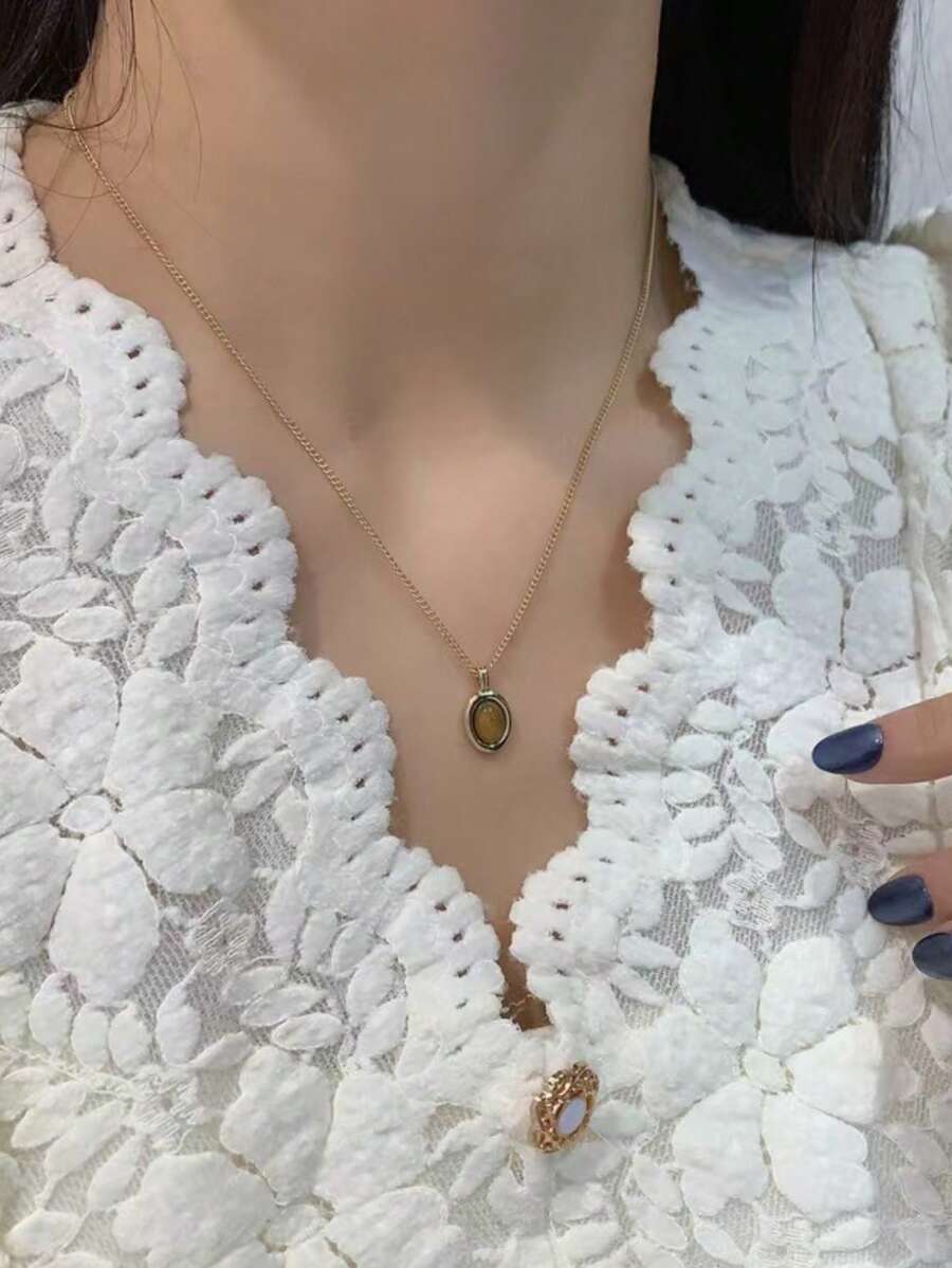 1 时尚优雅的猫眼石贝壳吊坠，独特简约的项链，适合女性百搭的日常珠宝佩戴