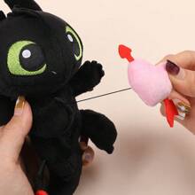 Spin Master Série Domador de Dragões Oficialmente Autorizada - Chaveiro Fofo de Toothless de 13cm de Altura e Gancho para Mochila, Figura Sentada de Brinquedo de Pelúcia, Presente de Aniversário para Amigos