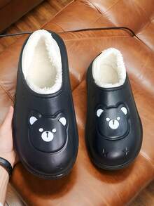 Neu für Herbst/Winter! Geschlossene Plüsch-Hausschuhe für Herren. Mit coolem und individuellem Cartoon-Bären-Design. Aus EVA-Material gefertigt, weich, bequem, verstärkt für Wärme, windundurchlässig, mit rutschfester, abriebfester, feuchtigkeitsableitender, schweißabsorbierender und antibakterieller Funktion. Unisex Lässig-Hausschuhe für Innen- und Außenbereich.