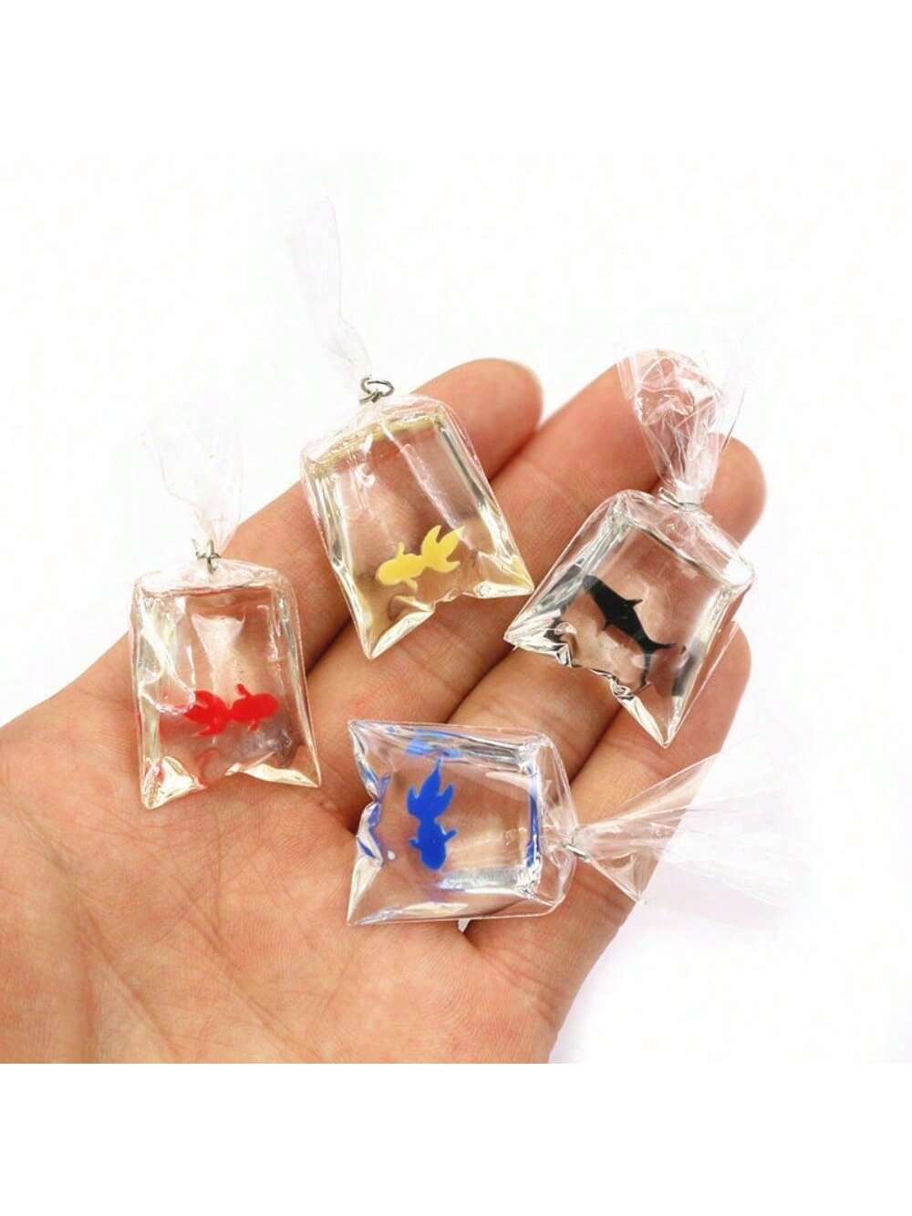 8 قطع مغناطيس ثلاجة من الراتنج بتصميم سمكة ذهبية و...