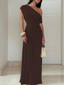 Women's Solid Color Oblique Neck Ruched Long Dress, Fitted And Slimming, Elegant And Sexy Party Dress - Brown - View 2
