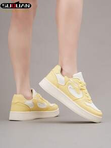 1 Pair Women's Lace-Up Casual Sneakers, New 2025 Model, Versatile Sports Shoes, Thick Sole Skateboard Shoes - Yellow - View 1