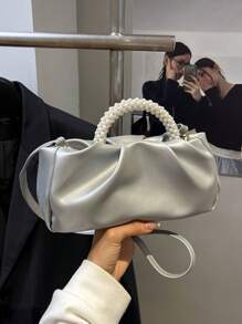 1 件绗缝按扣 PU 纯色挎包，新款时尚珍珠装饰褶皱云形甜美女孩珠光派对单肩包，配有可调节肩带，适合日常通勤、办公室、派对、宴会